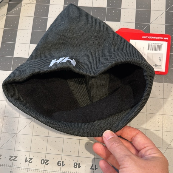 Vail beanie NWT - Picture 3 of 3